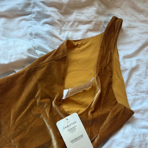 Fabletics yellow/mustard one shoulder bodysuit - Picture 6 of 8